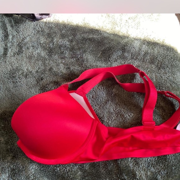 Victoria's Secret Bold Red Bra - Picture 5 of 5